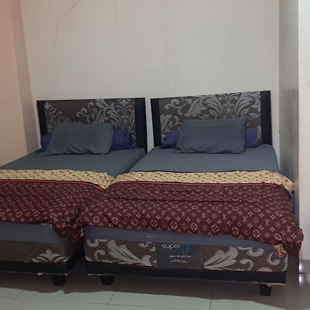 Motel Wisma Reza Palopo Exterior foto