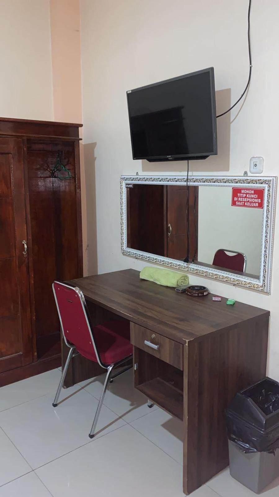 Motel Wisma Reza Palopo Exterior foto